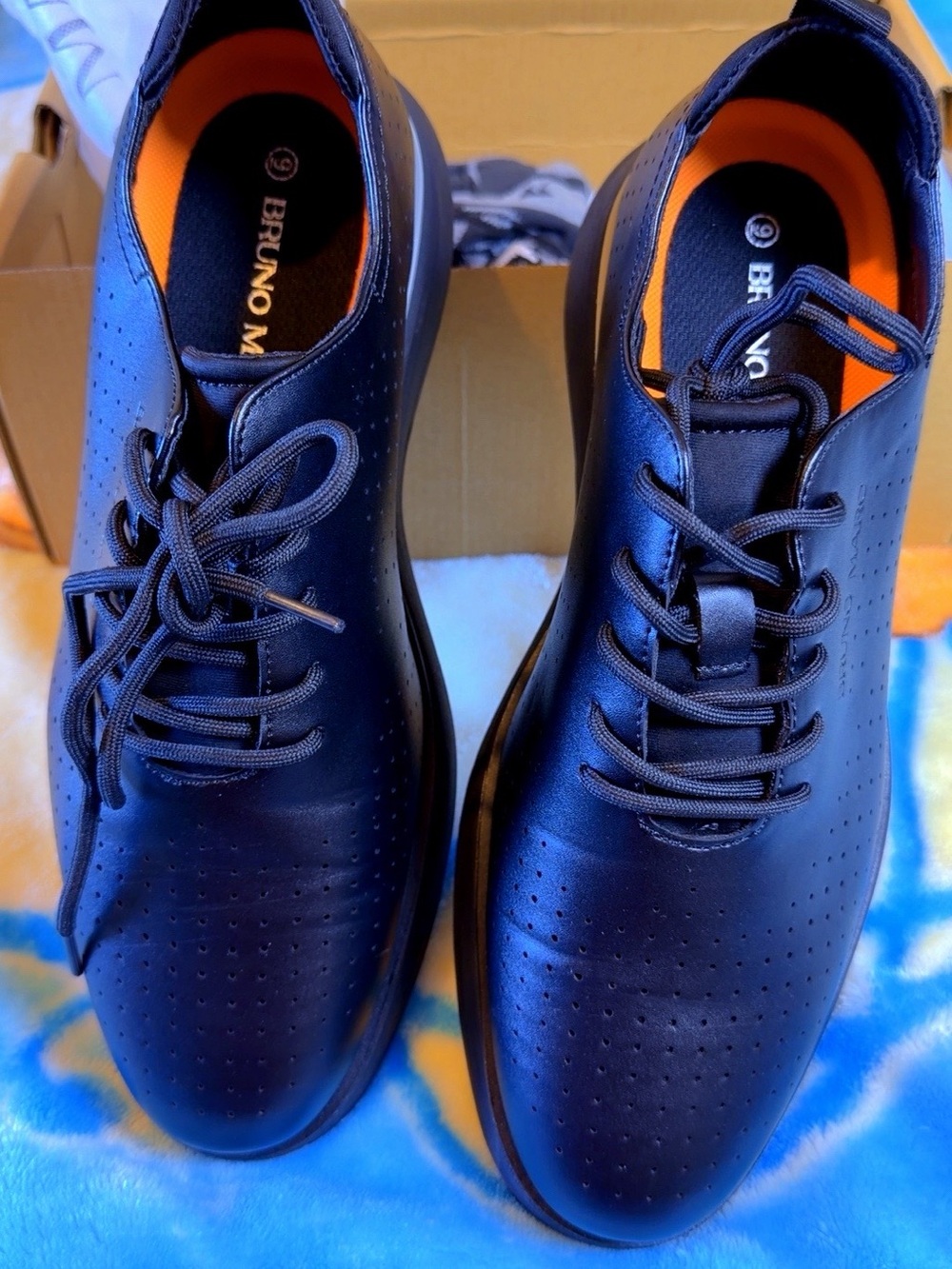 Men's Black Leather Lace-Up Sneakers